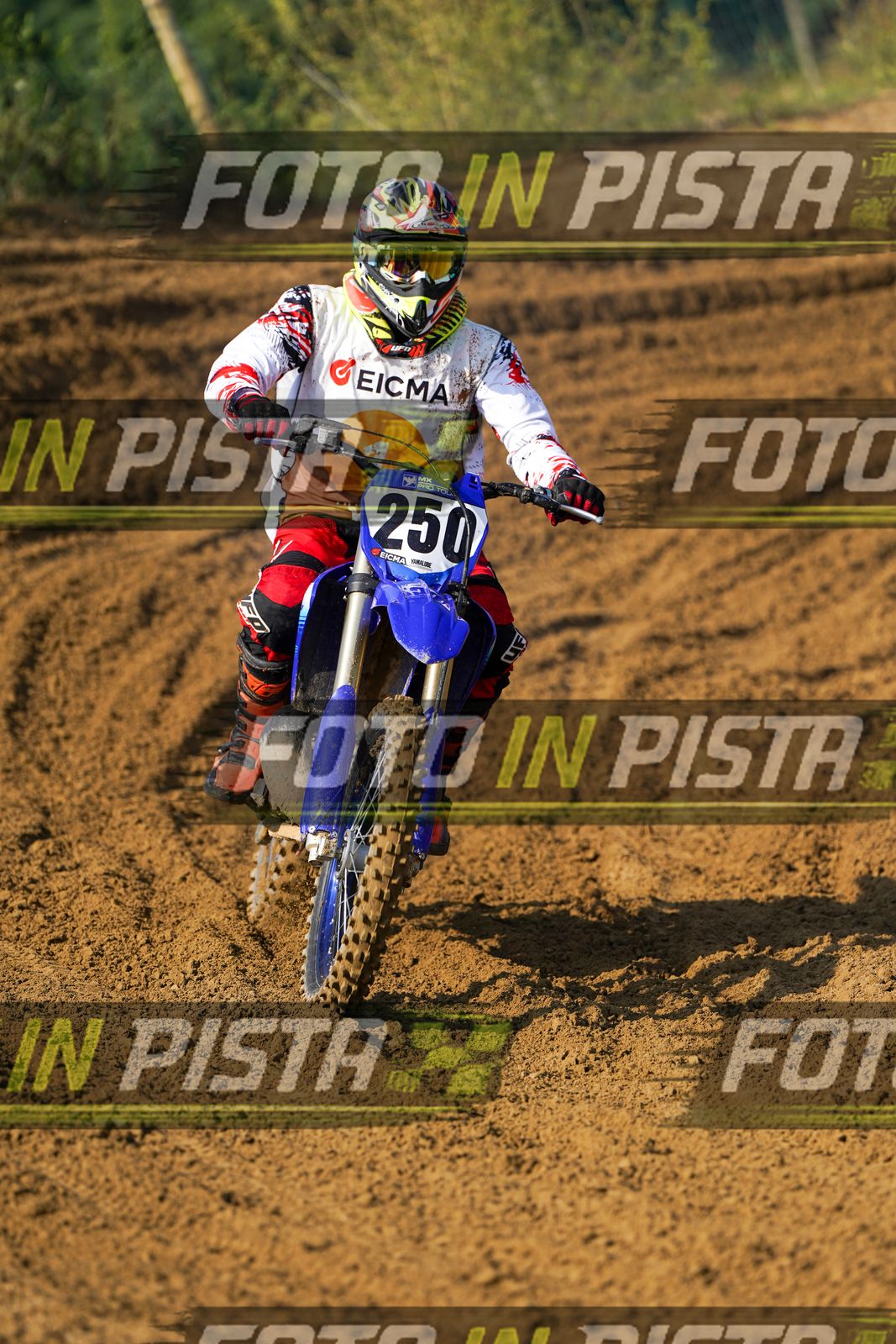EICMA 20-09 11:00-12:00 · DOS01945