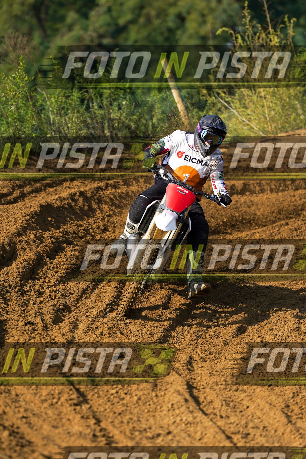 EICMA 20-09 11:00-12:00 · DOS01955