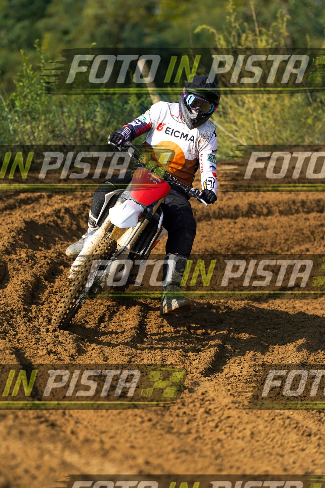 EICMA 20-09 11:00-12:00 · DOS01972