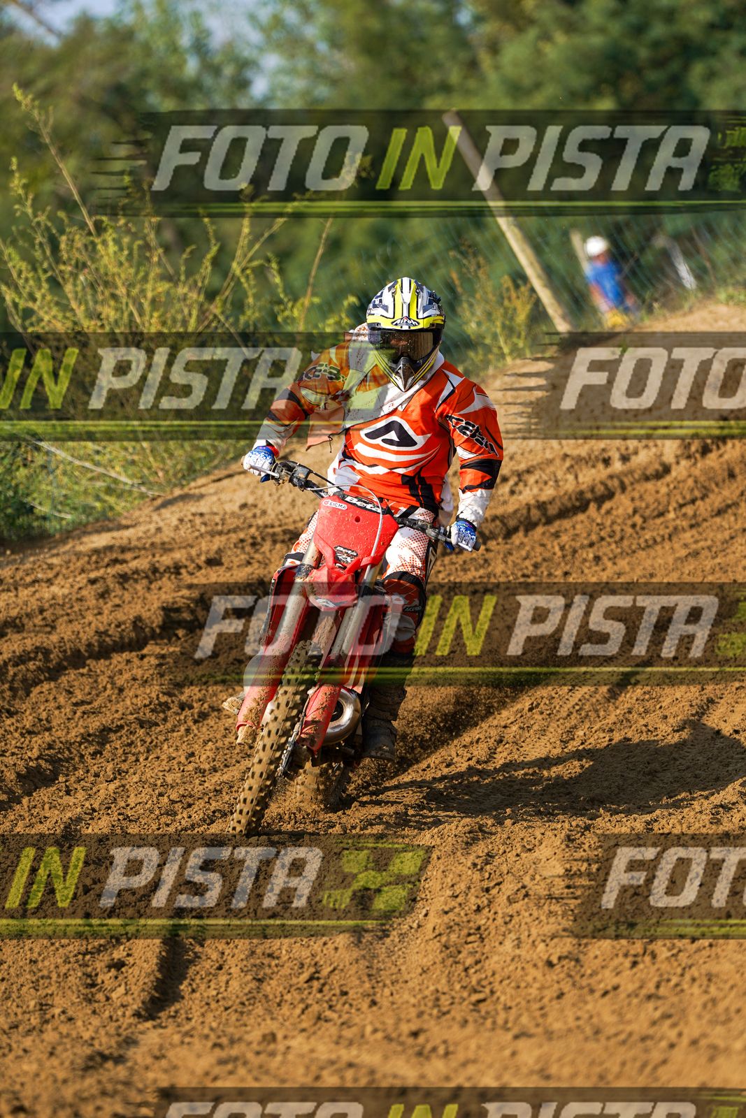 EICMA 20-09 11:00-12:00 · DOS01987