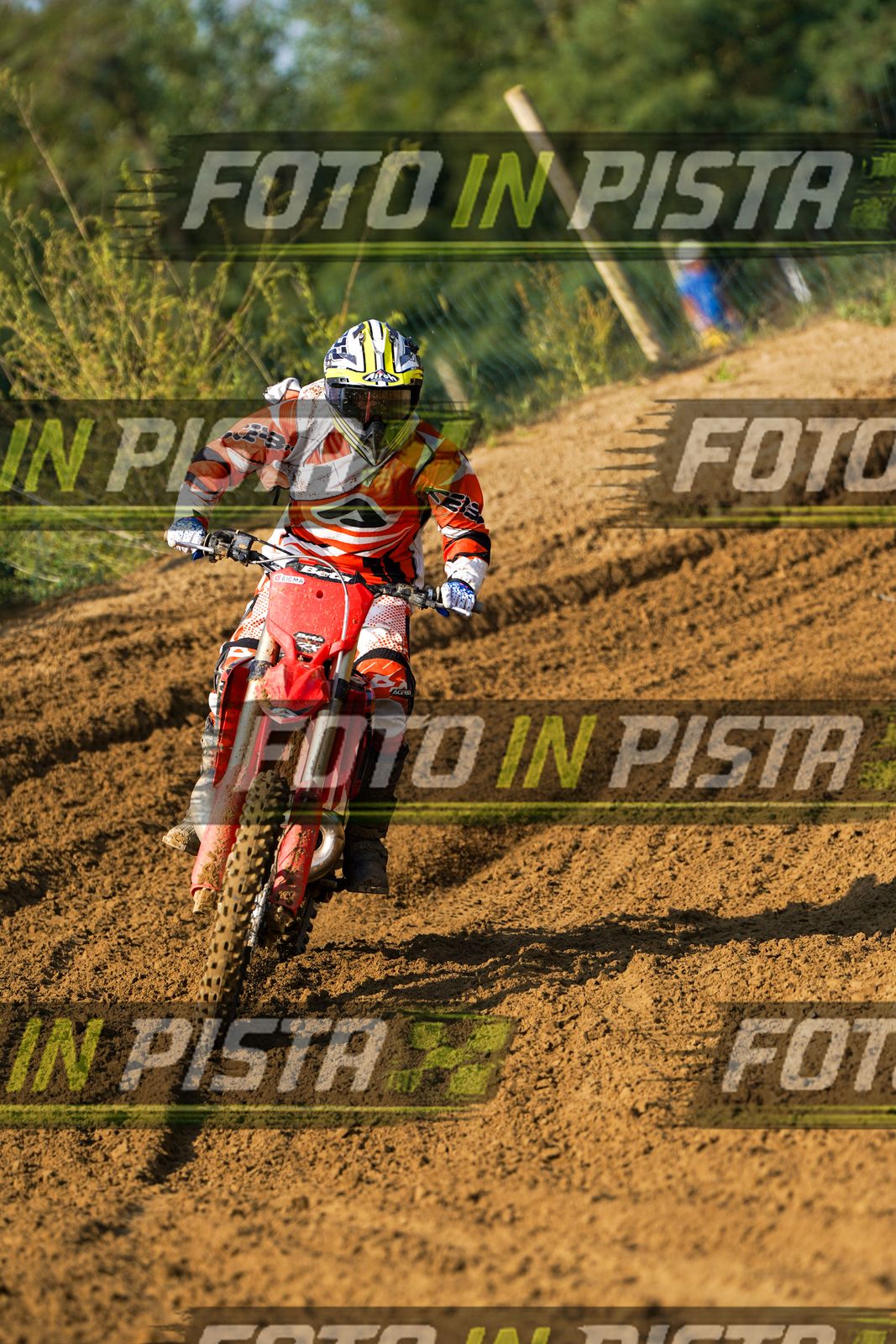 EICMA 20-09 11:00-12:00 · DOS01988