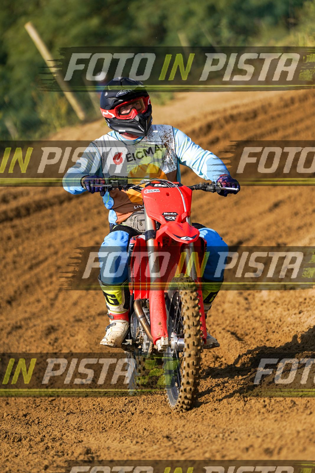 EICMA 20-09 11:00-12:00 · DOS01995