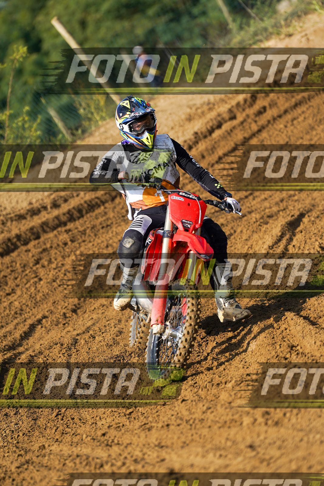 EICMA 20-09 11:00-12:00 · DOS02007