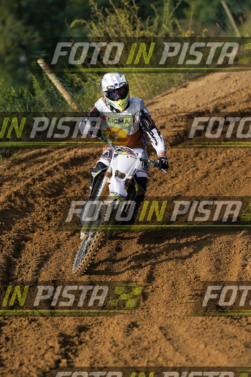 EICMA 20-09 11:00-12:00 · DOS02051
