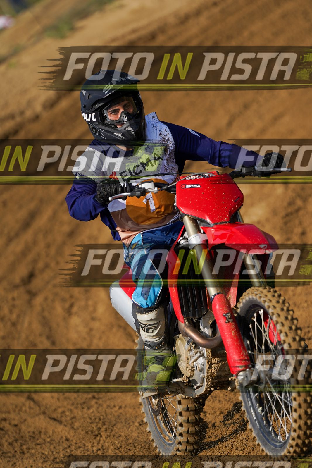 EICMA 20-09 11:00-12:00 · DOS02085