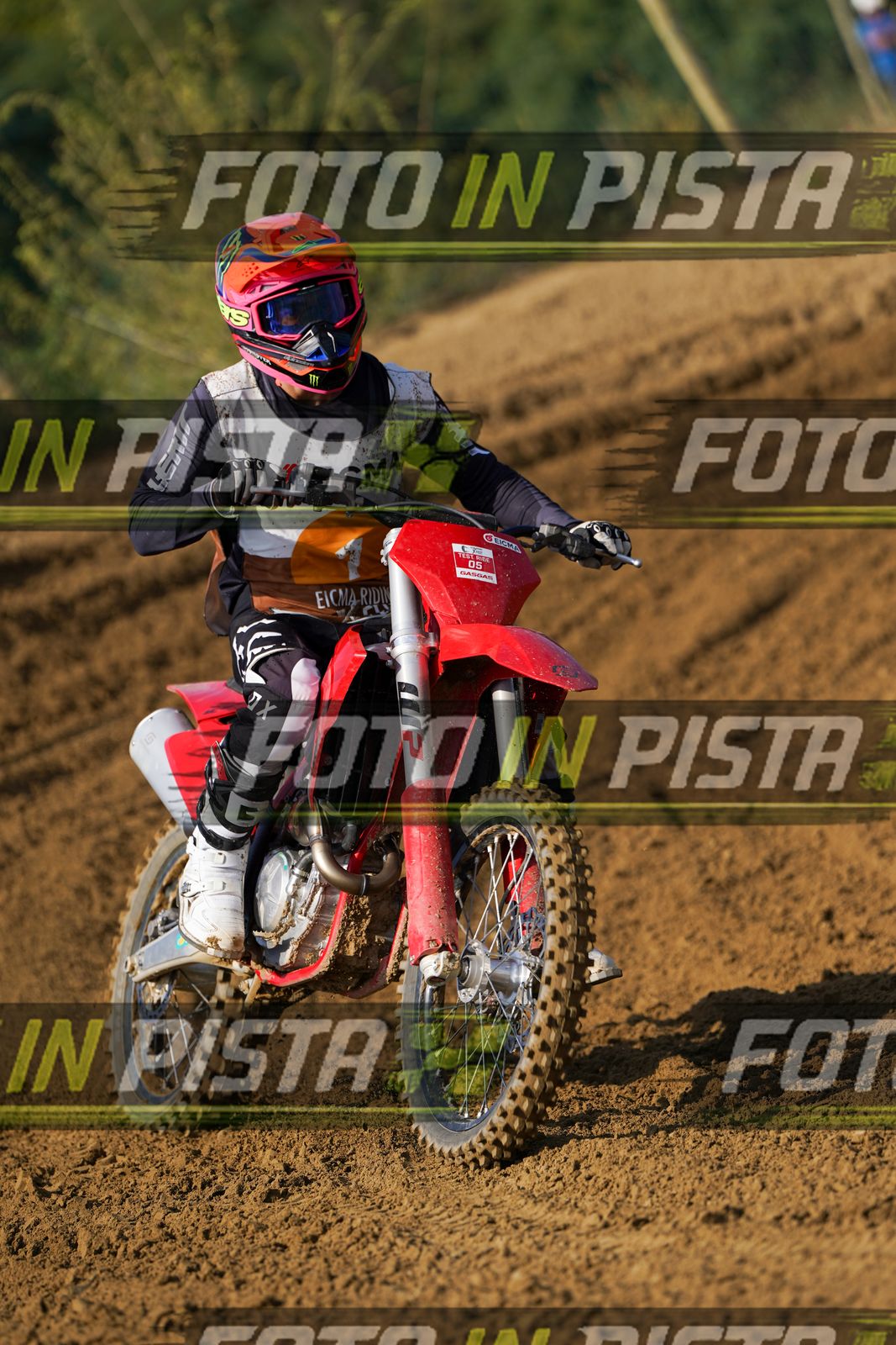 EICMA 20-09 11:00-12:00 · DOS02123