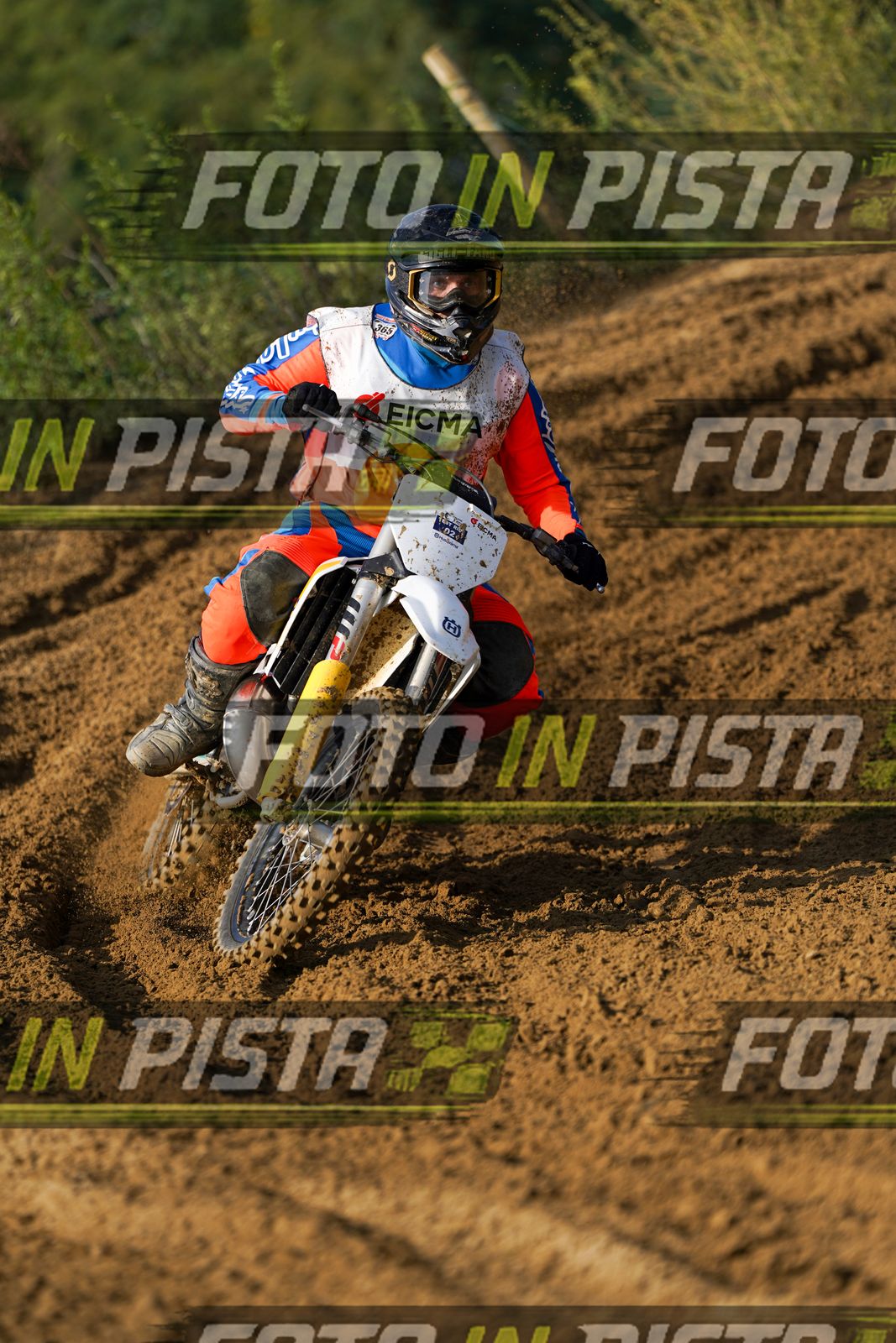 EICMA 20-09 11:00-12:00 · DOS02127