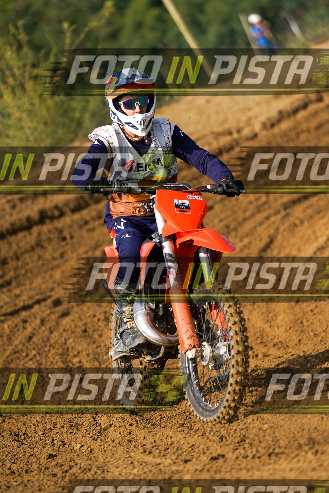 EICMA 20-09 11:00-12:00 · DOS02141