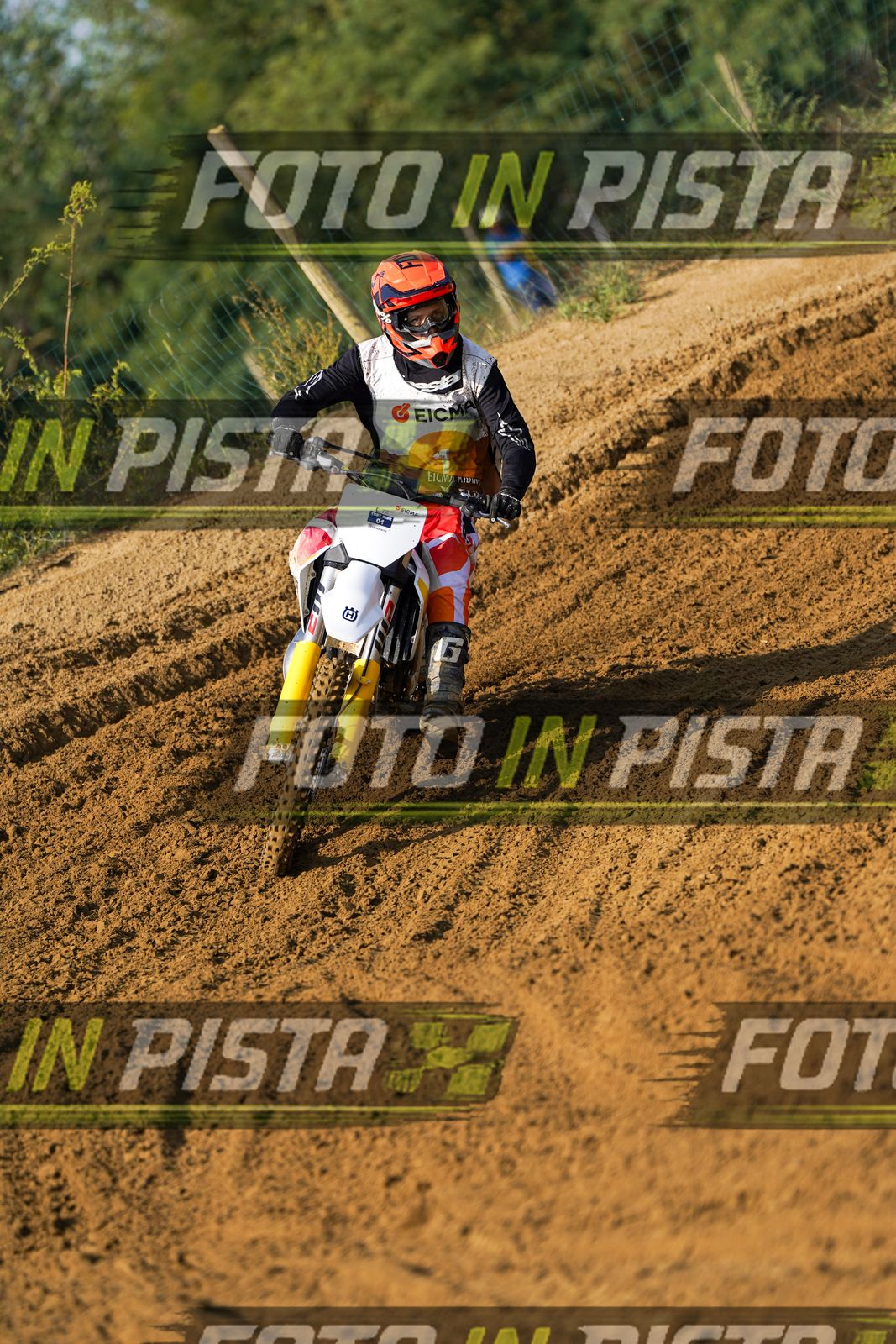 EICMA 20-09 11:00-12:00 · DOS02144