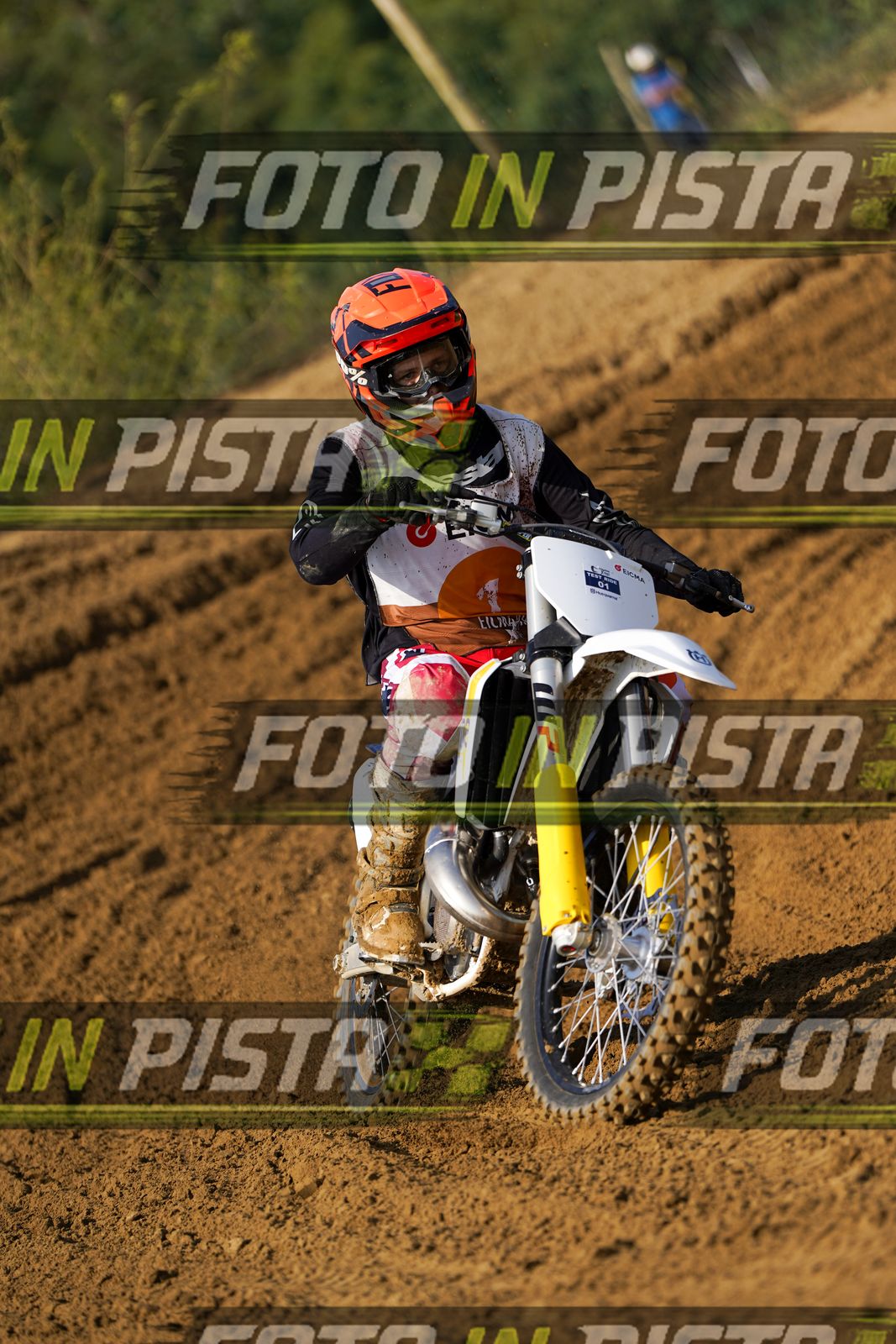 EICMA 20-09 11:00-12:00 · DOS02148