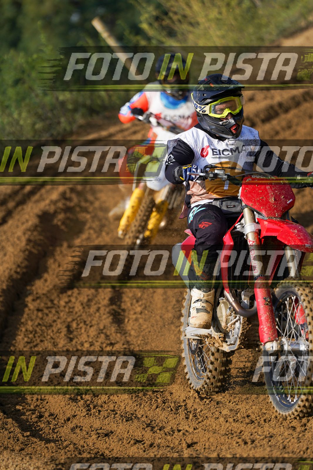 EICMA 20-09 11:00-12:00 · DOS02184
