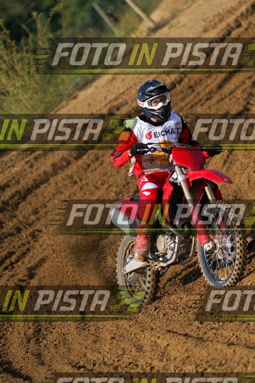 EICMA 20-09 11:00-12:00 · DOS02198