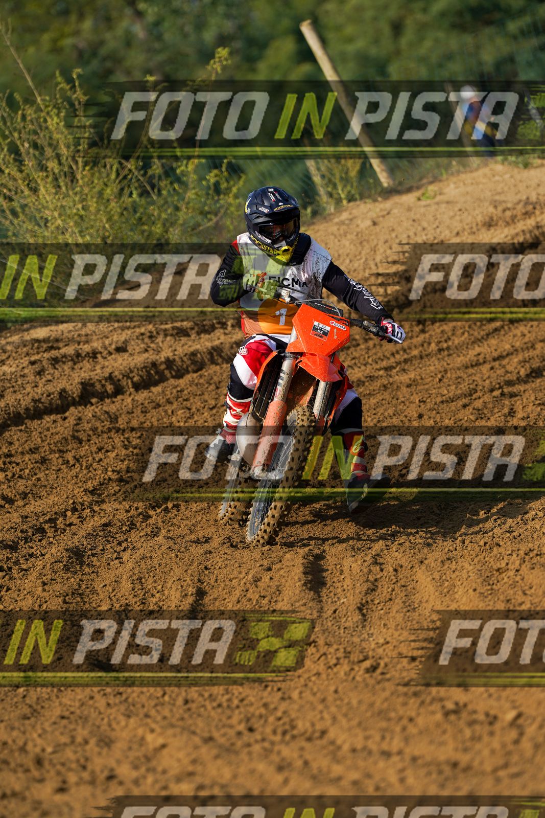 EICMA 20-09 11:00-12:00 · DOS02217