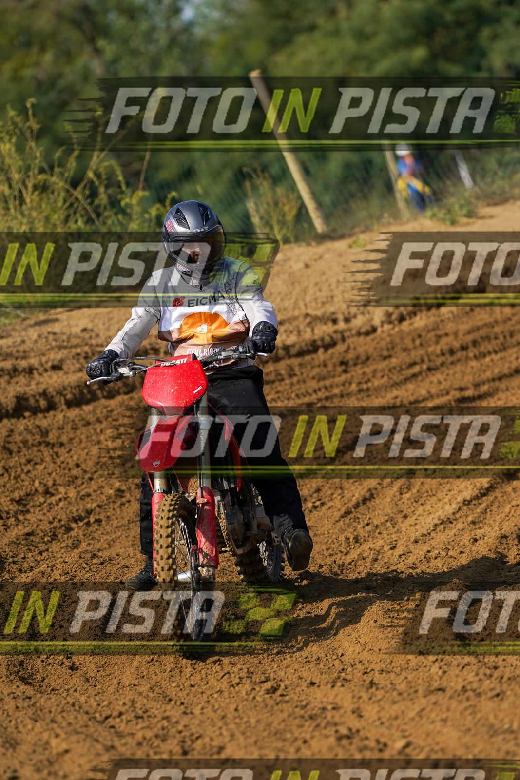 EICMA 20-09 11:00-12:00 · DOS02228