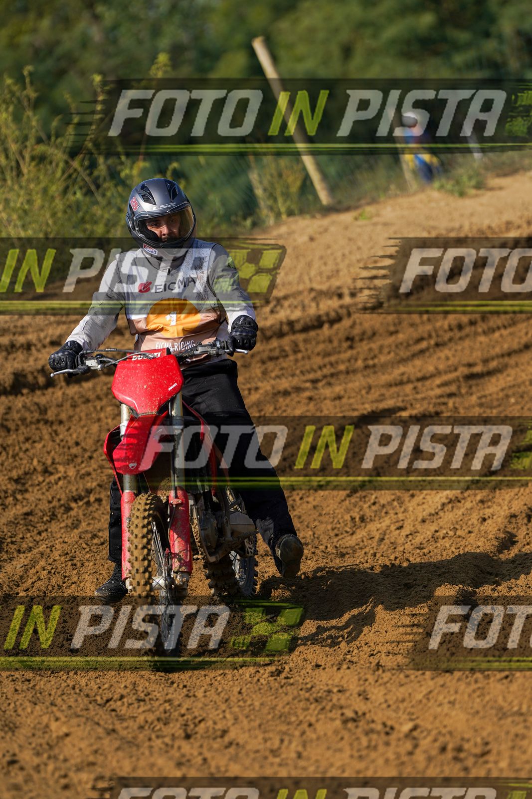 EICMA 20-09 11:00-12:00 · DOS02229