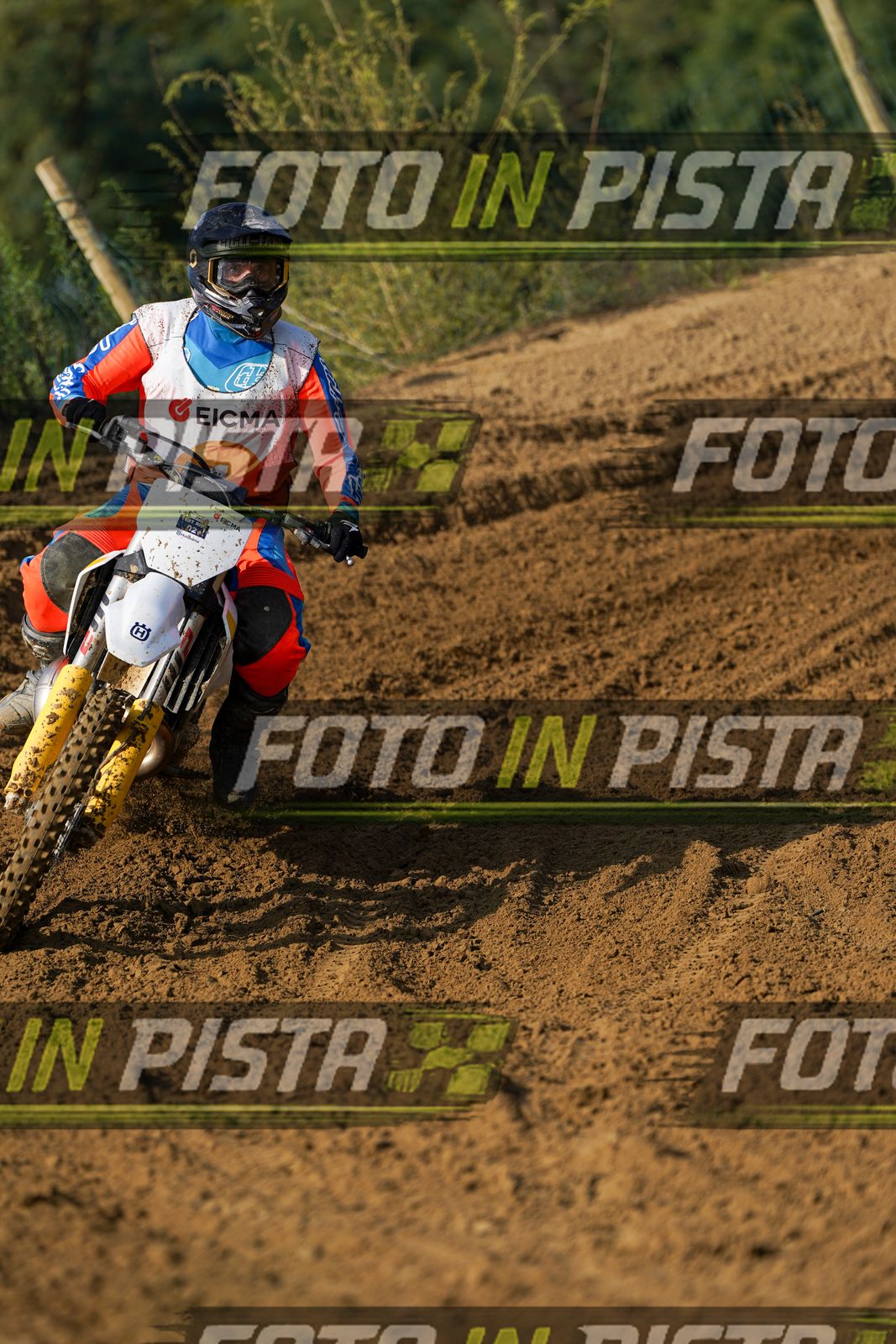EICMA 20-09 11:00-12:00 · DOS02235