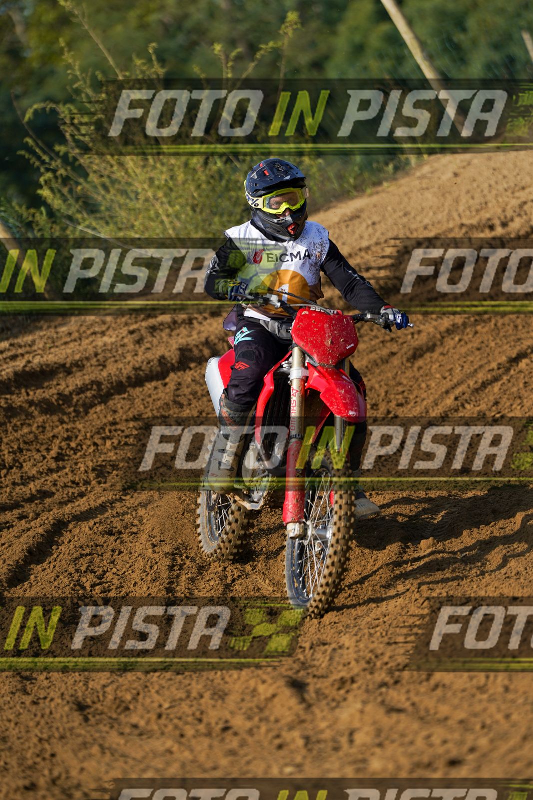 EICMA 20-09 11:00-12:00 · DOS02240