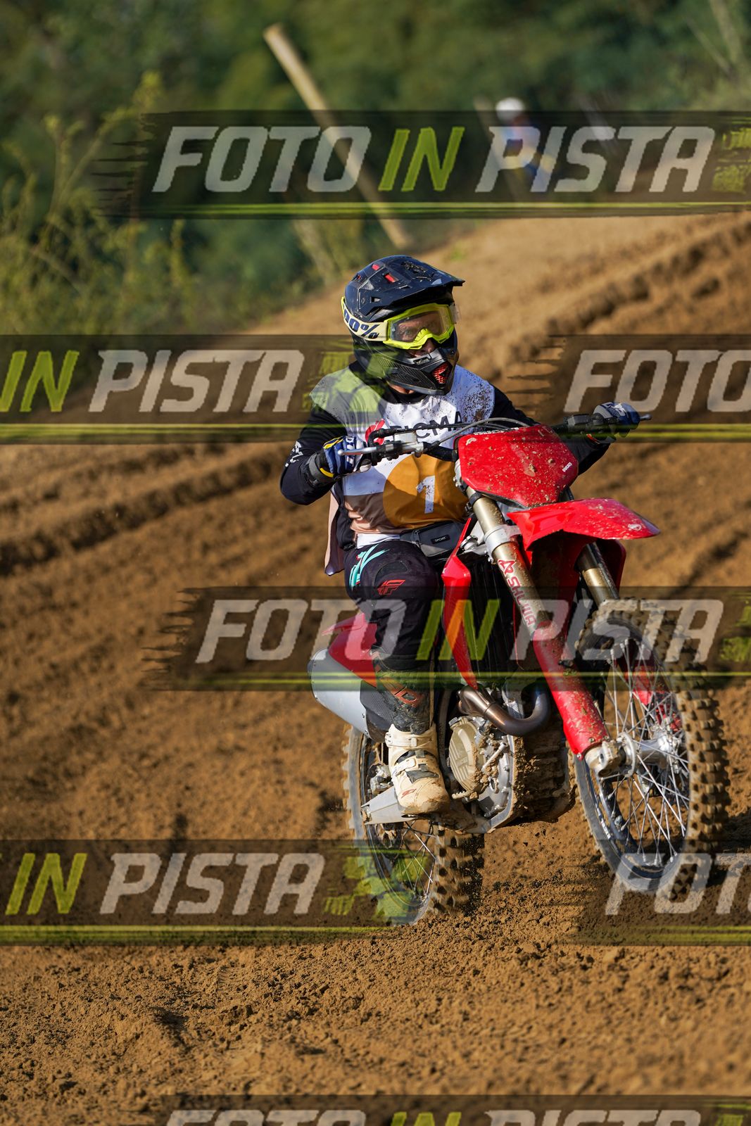 EICMA 20-09 11:00-12:00 · DOS02243