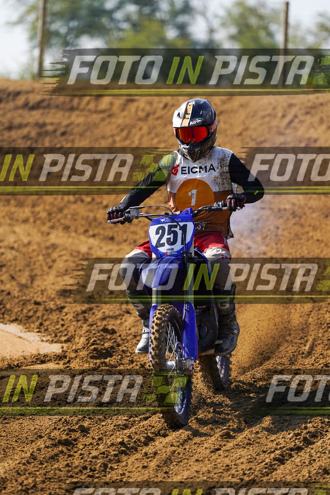 EICMA 20-09 11:00-12:00 · DOS02325