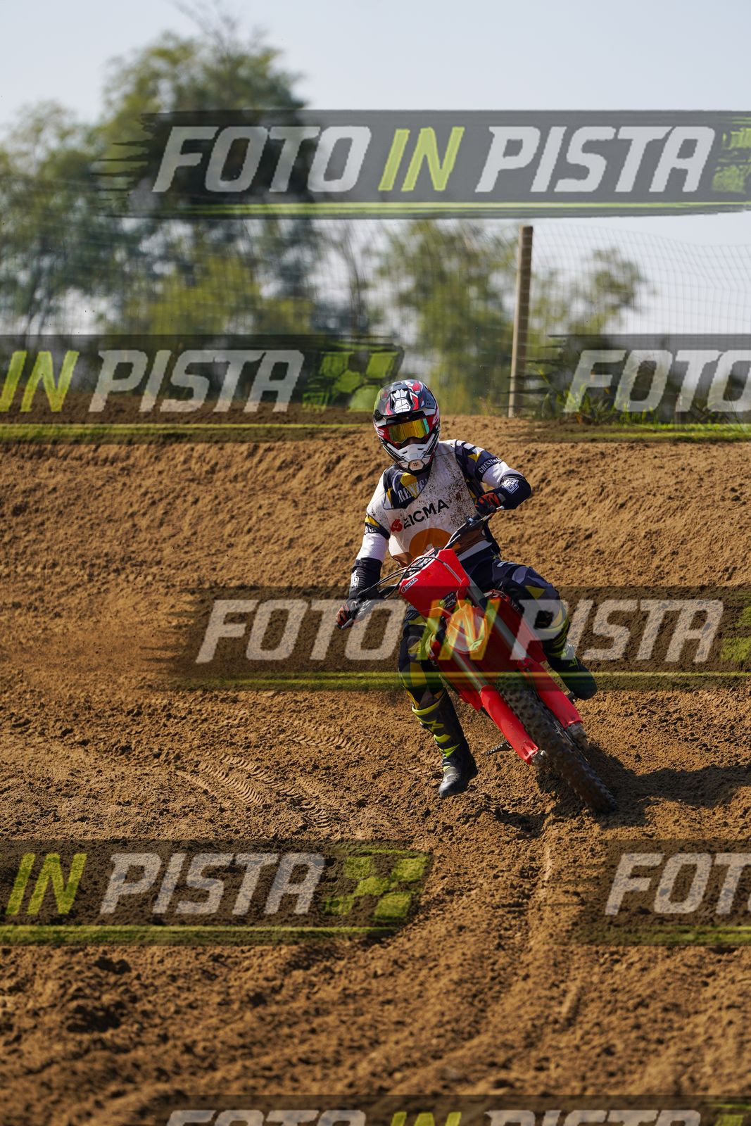 EICMA 20-09 11:00-12:00 · DOS02338
