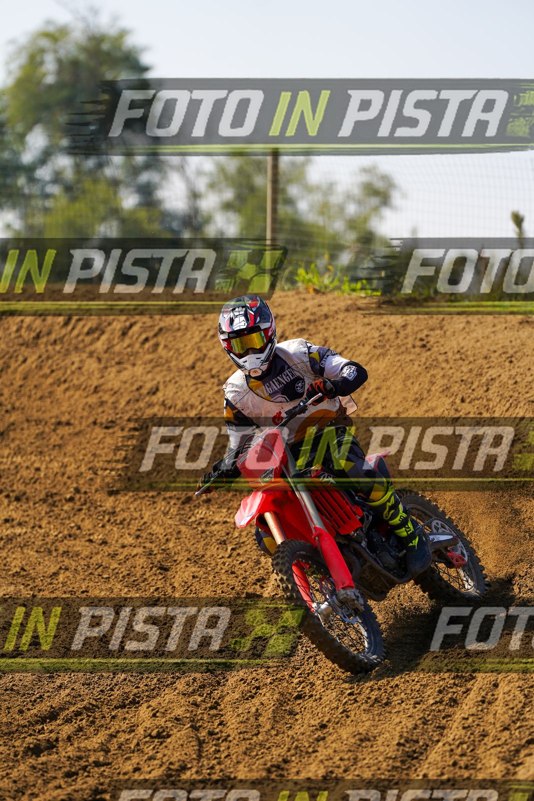 EICMA 20-09 11:00-12:00 · DOS02375