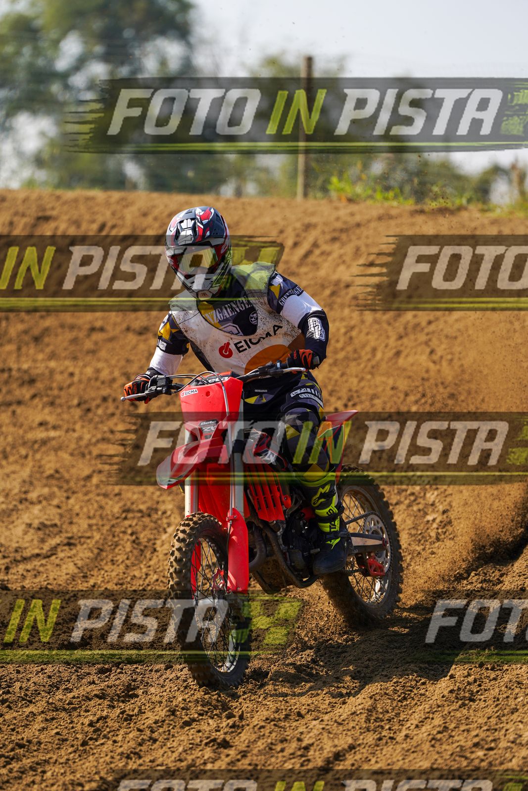 EICMA 20-09 11:00-12:00 · DOS02377