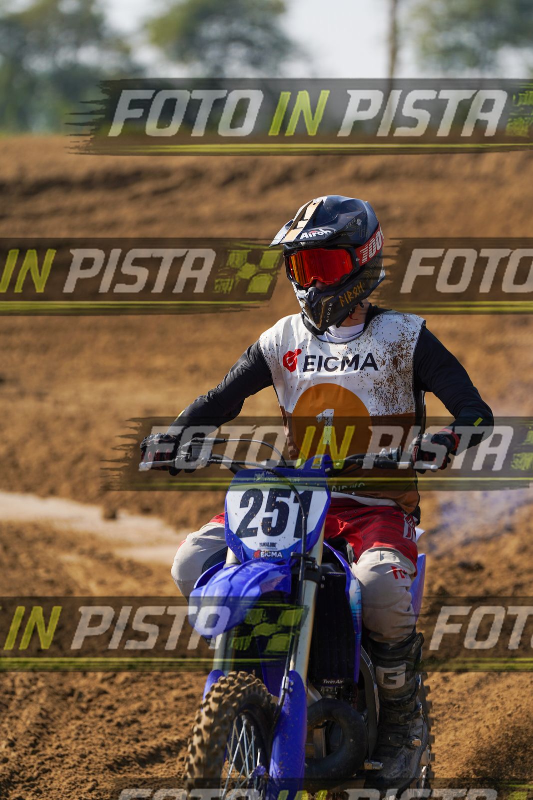 EICMA 20-09 11:00-12:00 · DOS02383