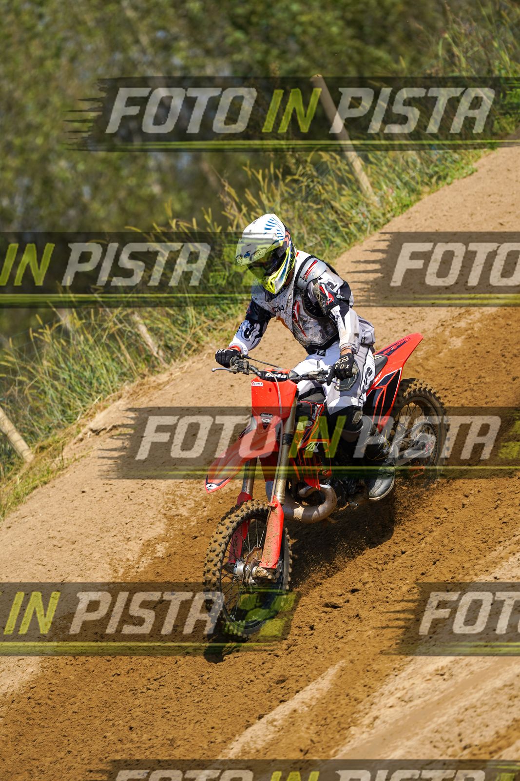 EICMA 20-09 11:00-12:00 · DOS02437