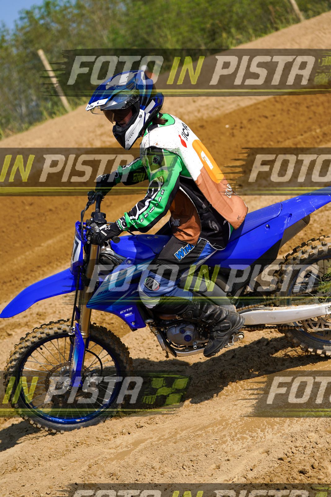 EICMA 20-09 11:00-12:00 · DOS02451