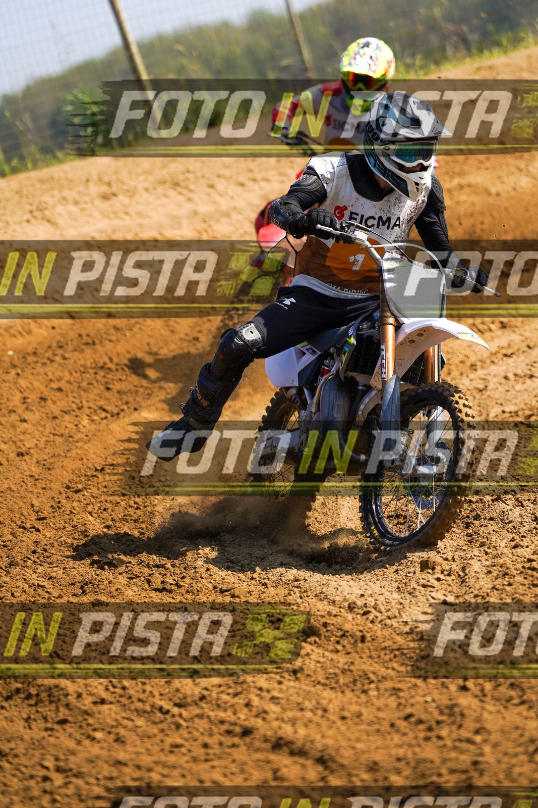 EICMA 20-09 11:00-12:00 · DOS02484