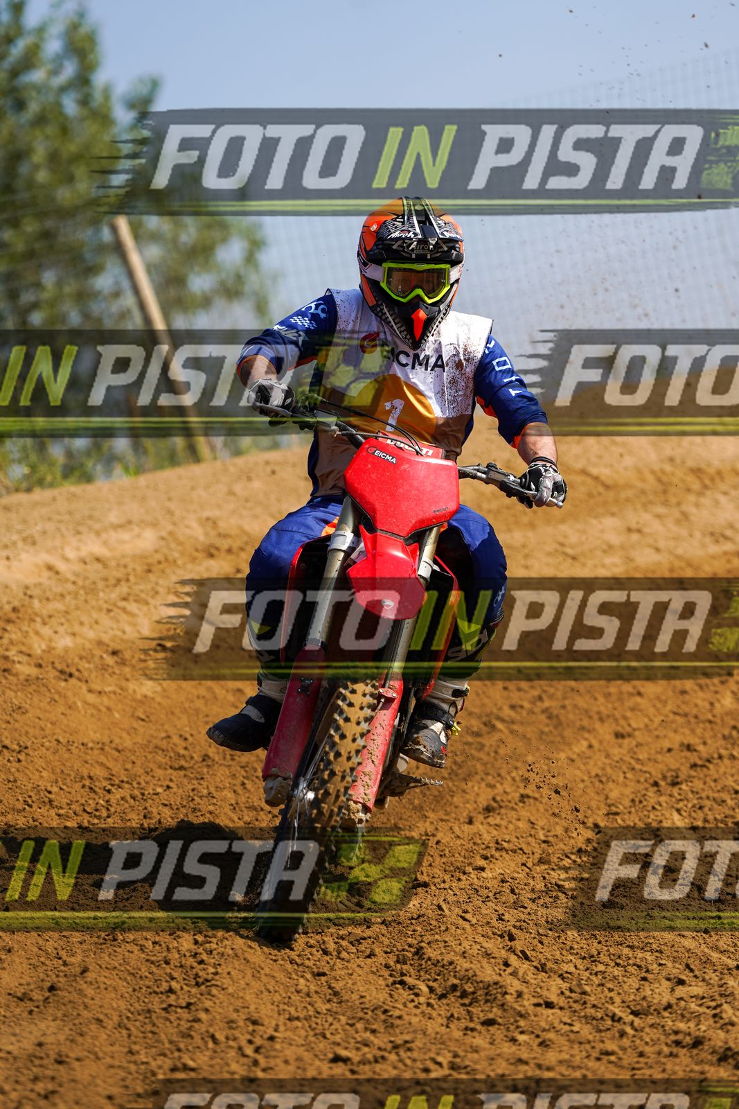 EICMA 20-09 11:00-12:00 · DOS02488