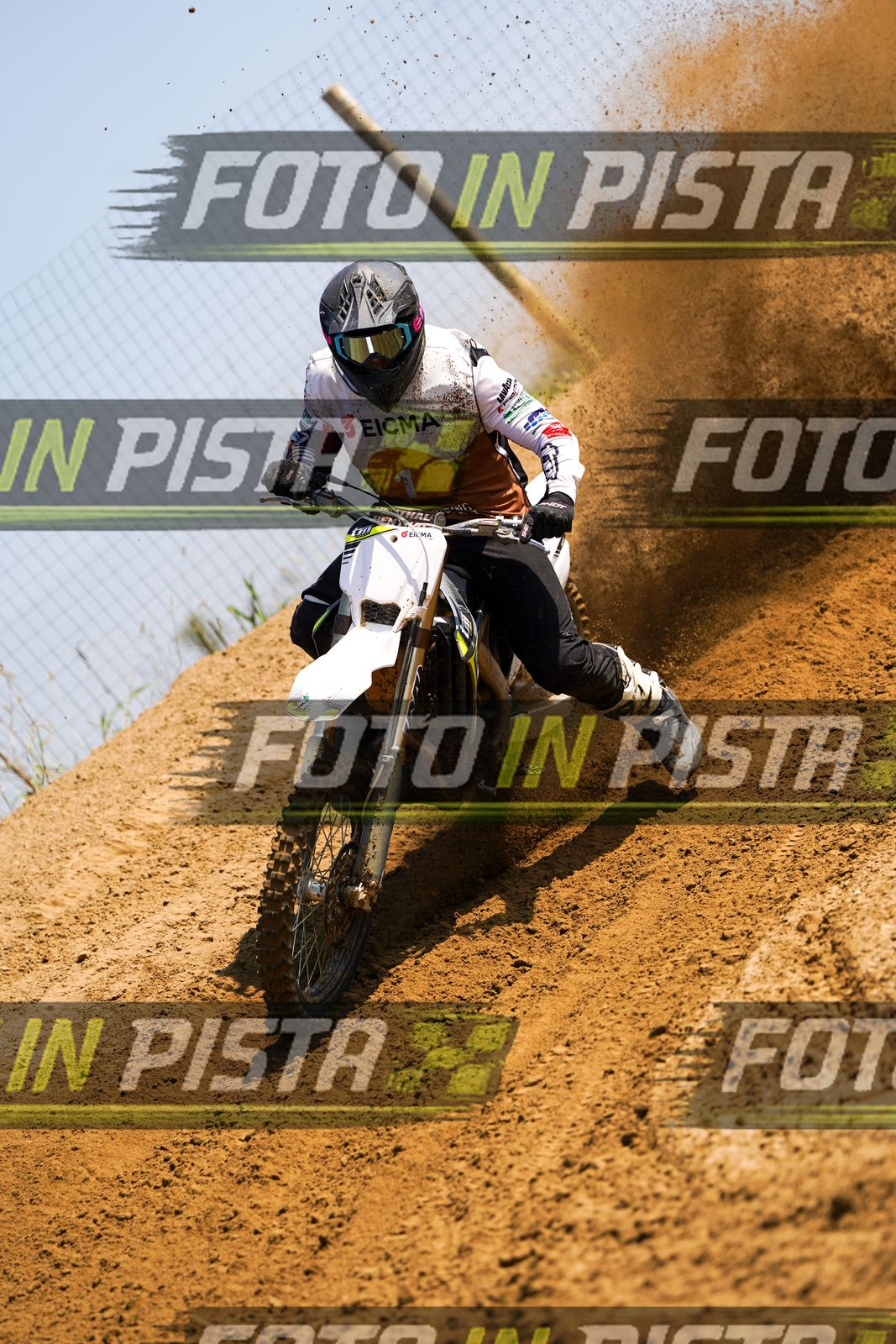EICMA 20-09 11:00-12:00 · DOS02524