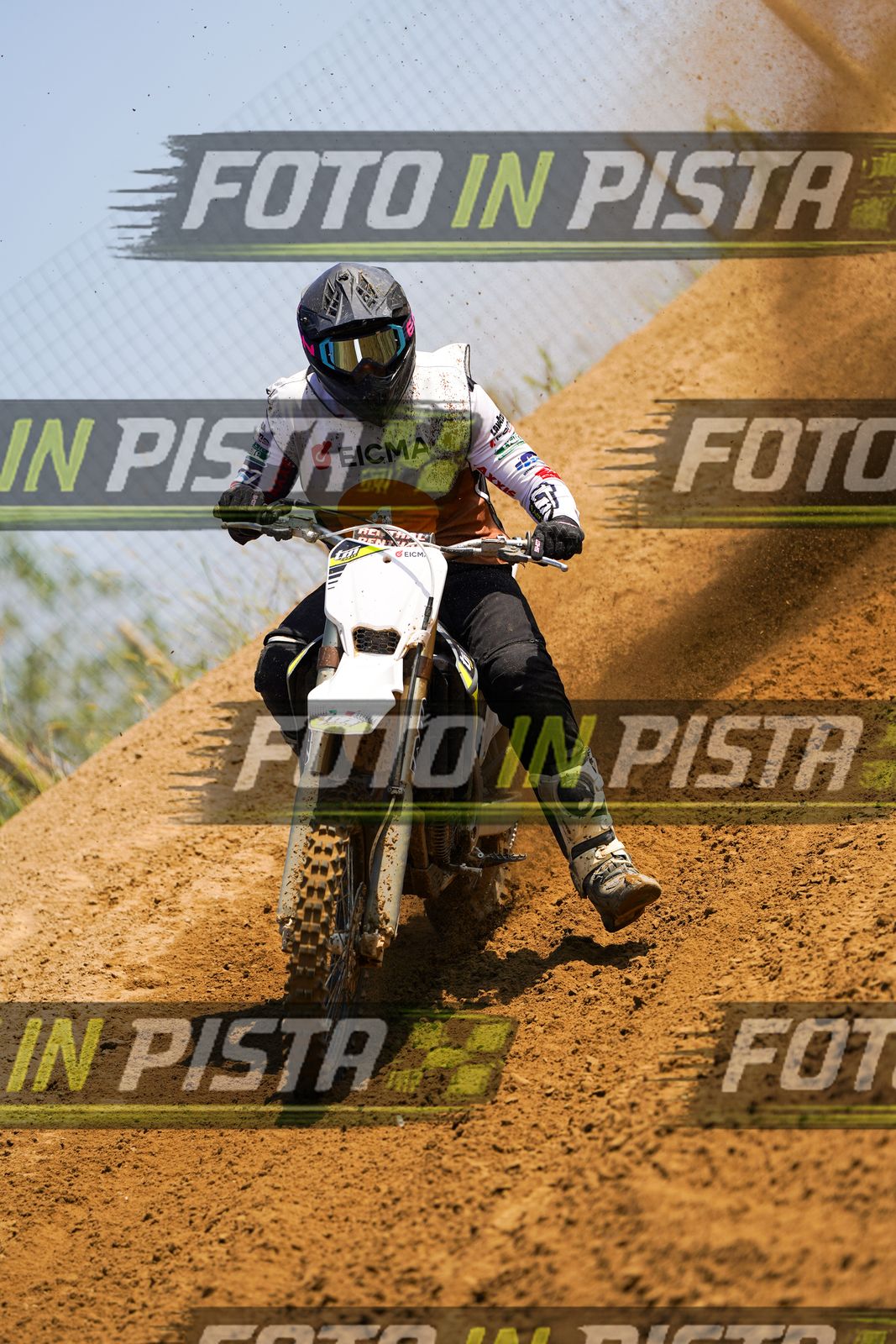 EICMA 20-09 11:00-12:00 · DOS02526