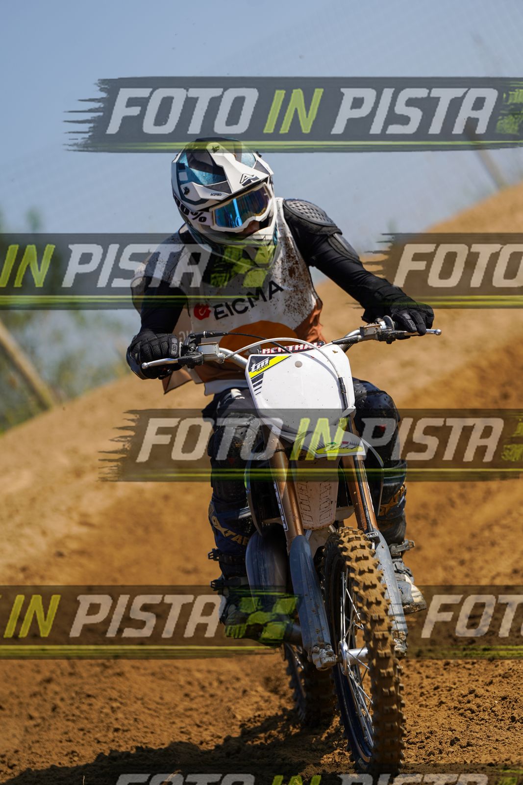 EICMA 20-09 11:00-12:00 · DOS02533