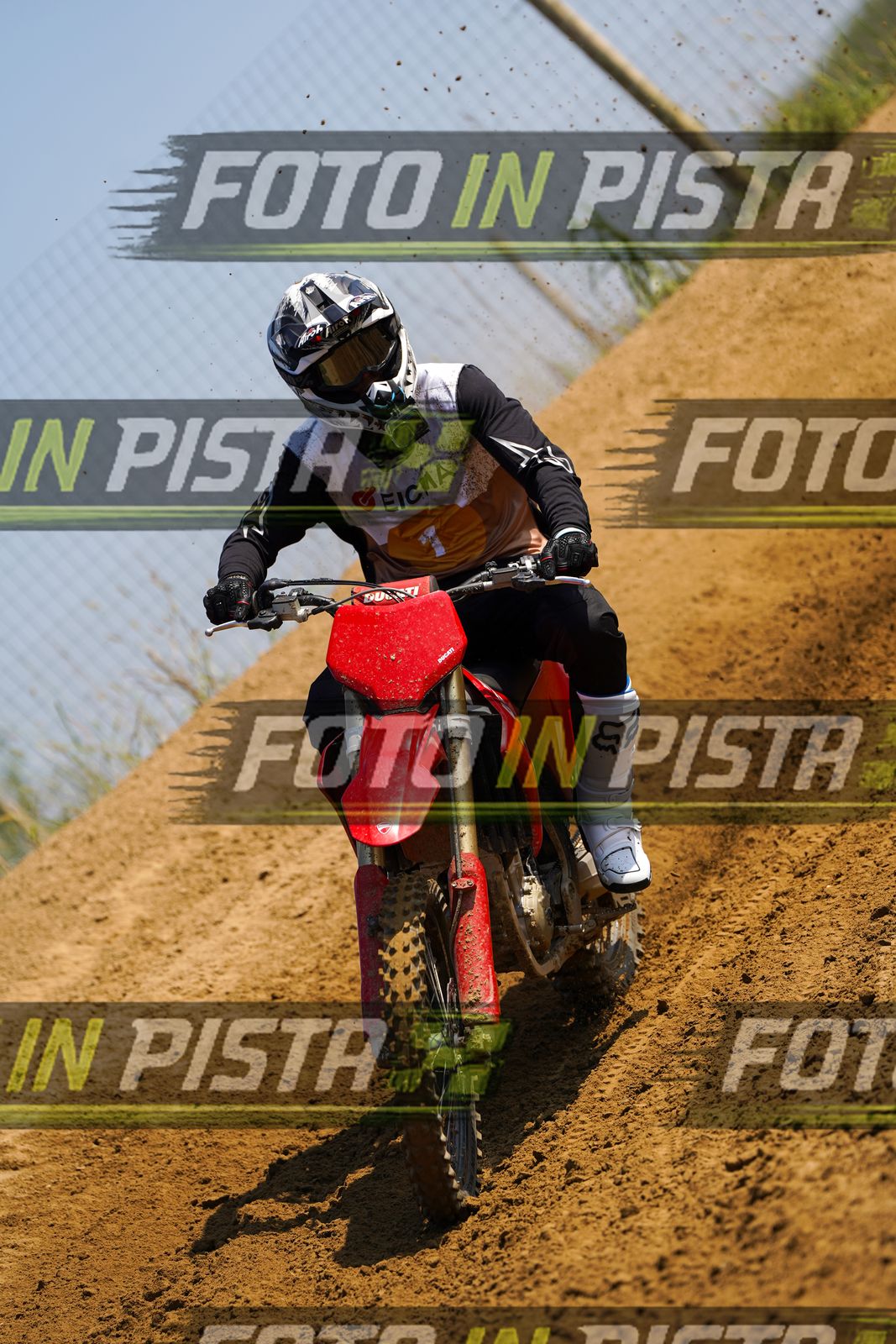 EICMA 20-09 11:00-12:00 · DOS02549
