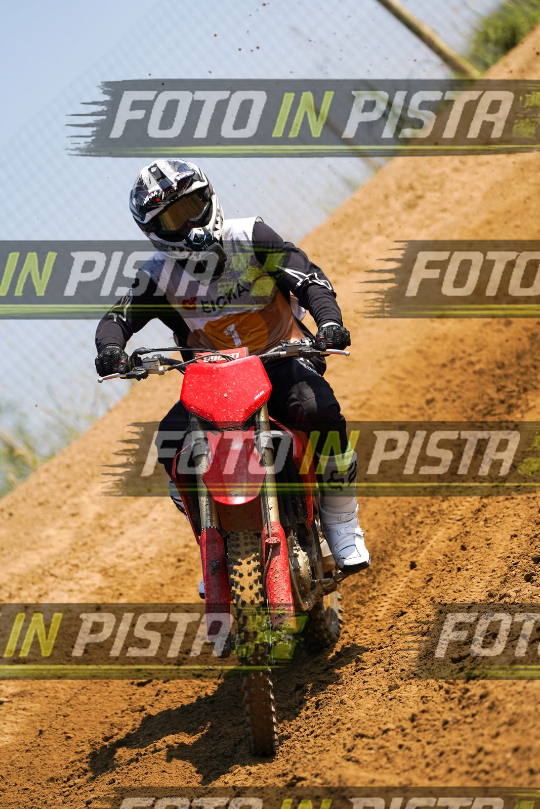 EICMA 20-09 11:00-12:00 · DOS02550