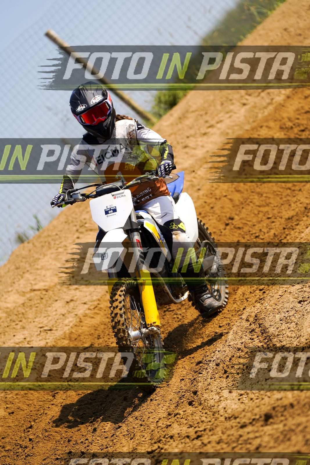 EICMA 20-09 11:00-12:00 · DOS02553