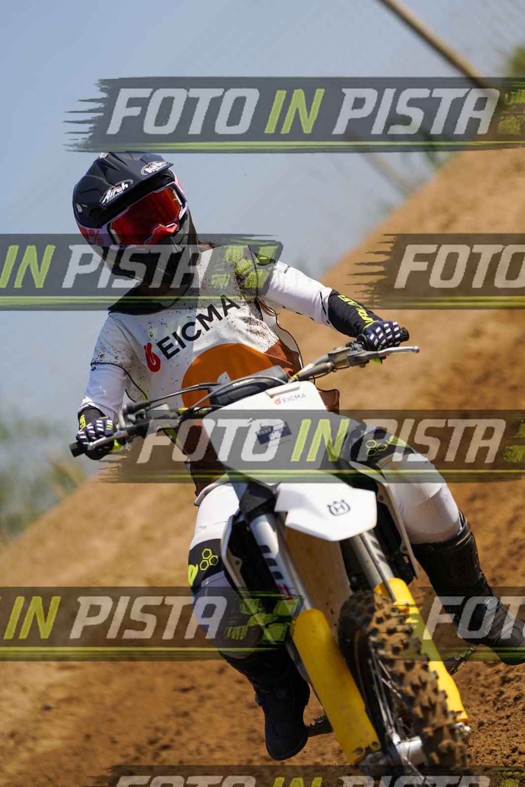 EICMA 20-09 11:00-12:00 · DOS02557