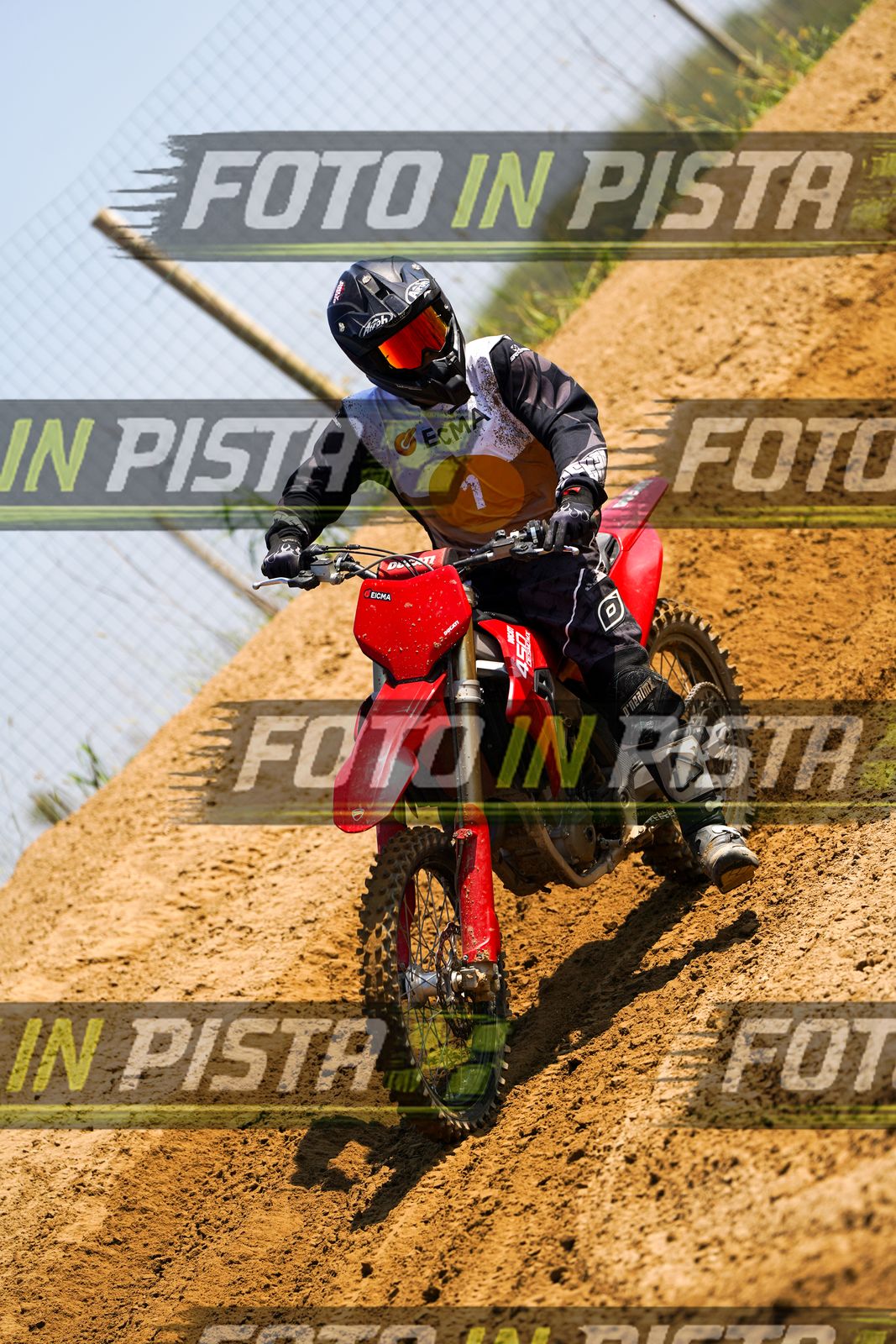 EICMA 20-09 11:00-12:00 · DOS02559