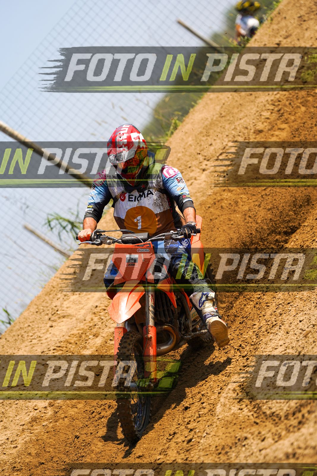EICMA 20-09 11:00-12:00 · DOS02567