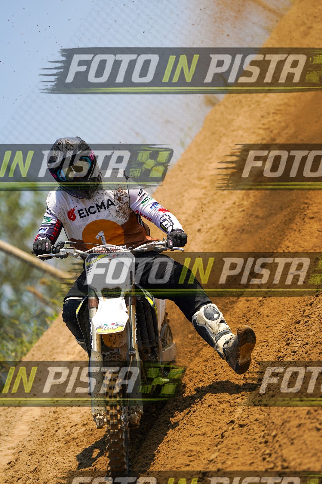 EICMA 20-09 11:00-12:00 · DOS02586