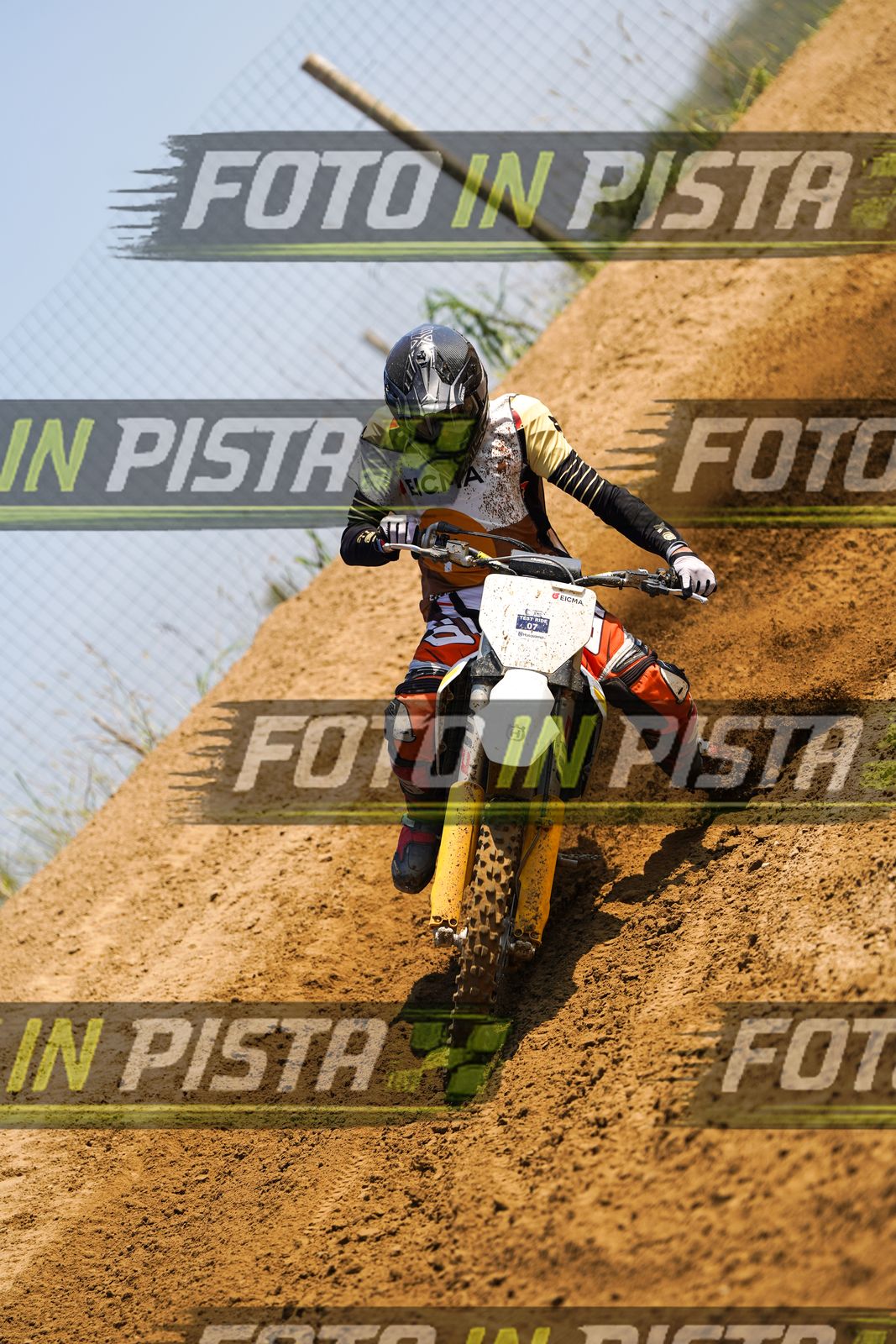EICMA 20-09 11:00-12:00 · DOS02613