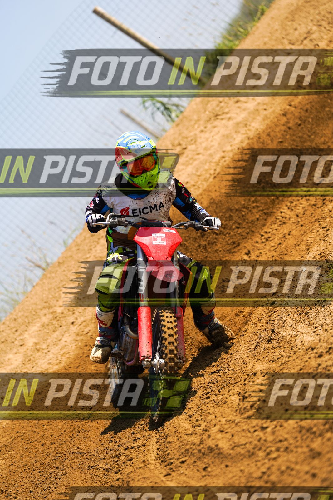 EICMA 20-09 11:00-12:00 · DOS02621