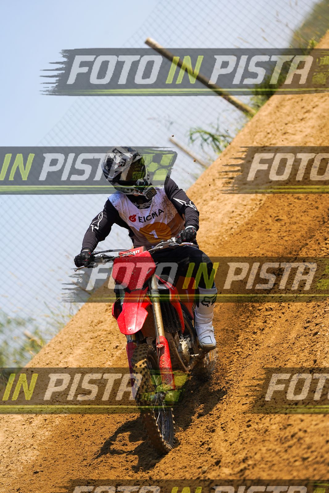 EICMA 20-09 11:00-12:00 · DOS02627