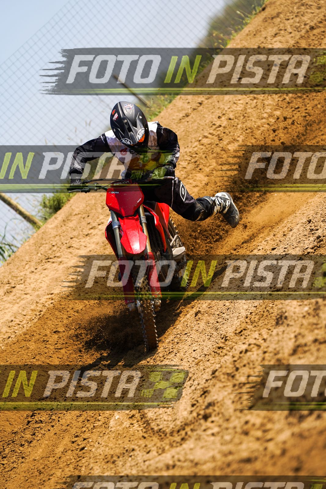 EICMA 20-09 11:00-12:00 · DOS02630