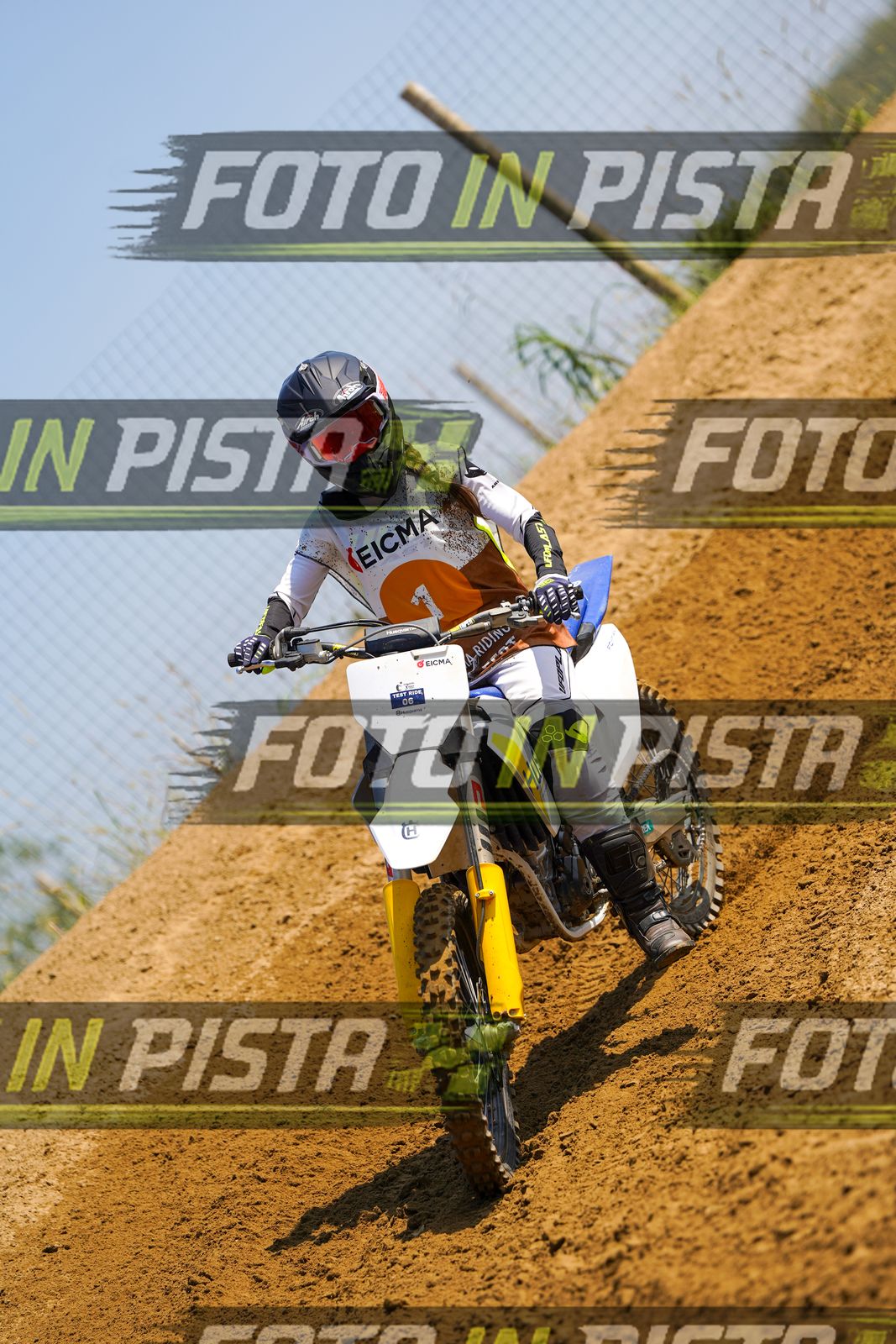 EICMA 20-09 11:00-12:00 · DOS02641