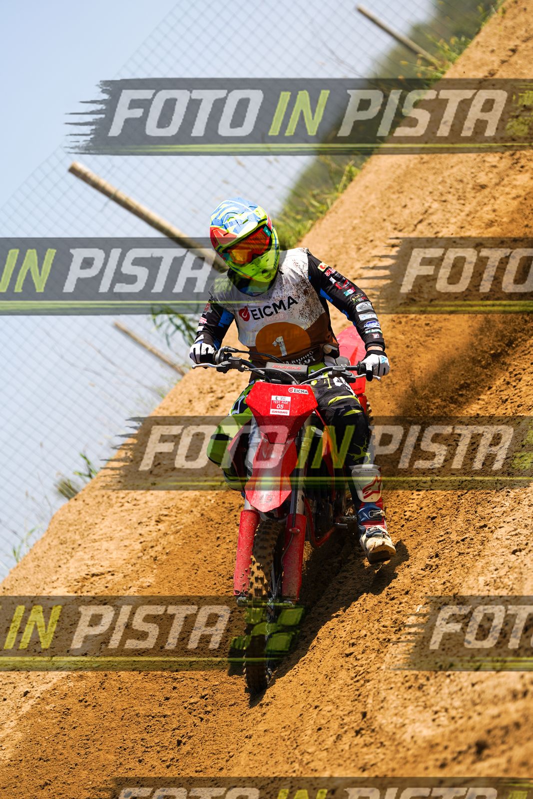 EICMA 20-09 11:00-12:00 · DOS02674