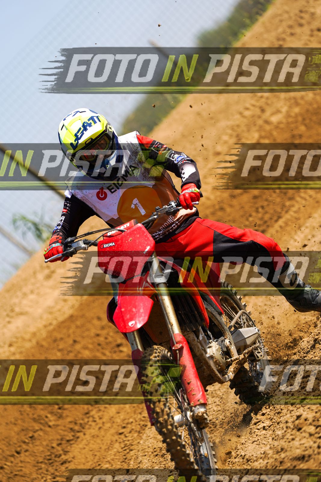 EICMA 20-09 11:00-12:00 · DOS02691