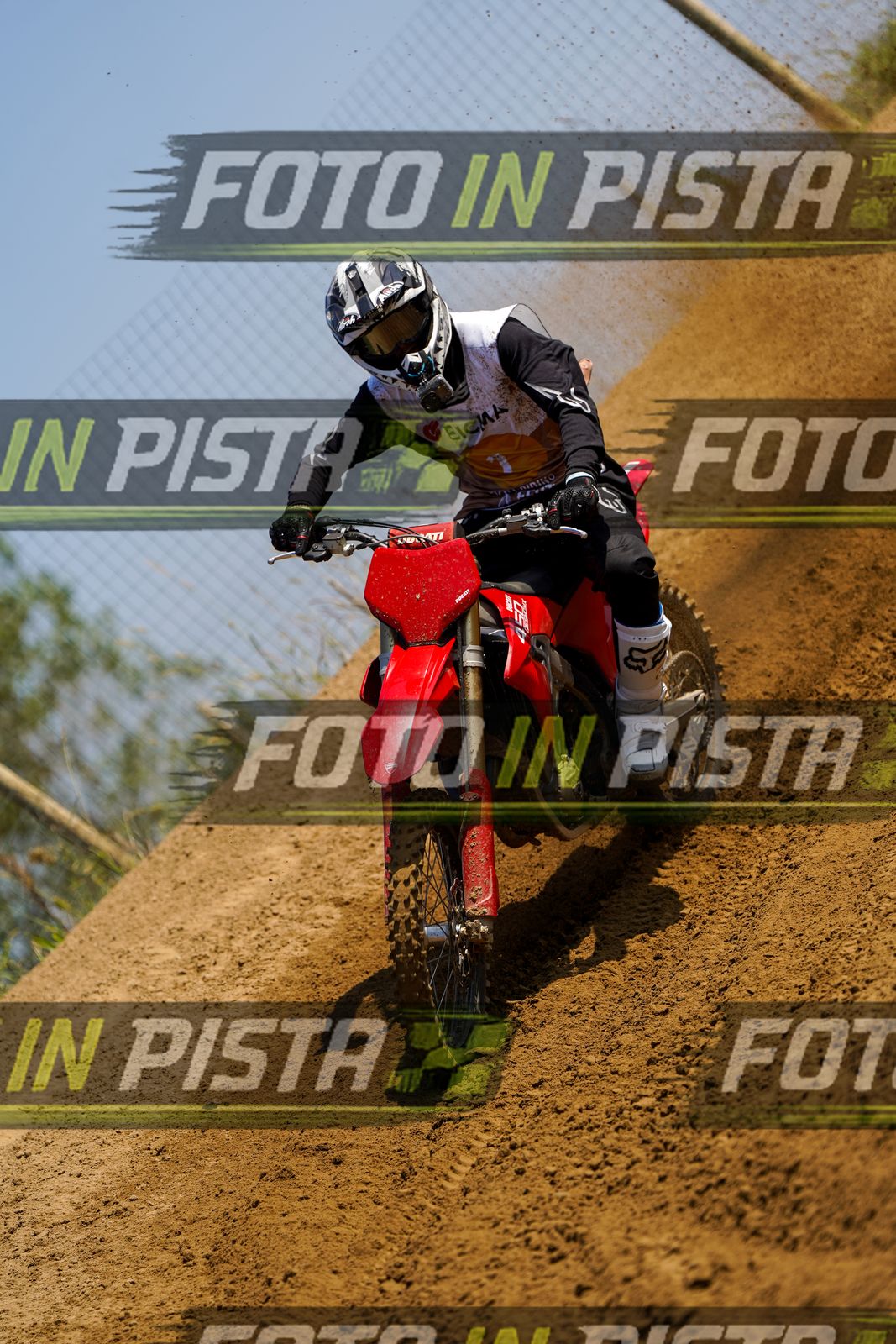EICMA 20-09 11:00-12:00 · DOS02697