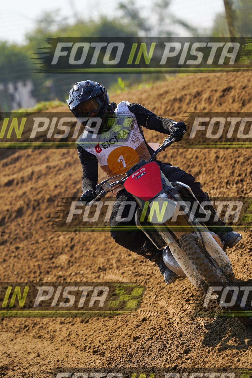EICMA 20-09 12:00-13:00 · DOS02755